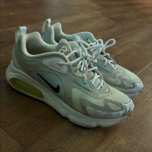 Nike Sneakers in Cream and White